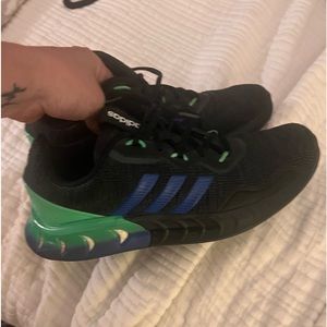 Adidas sneakers 9.5